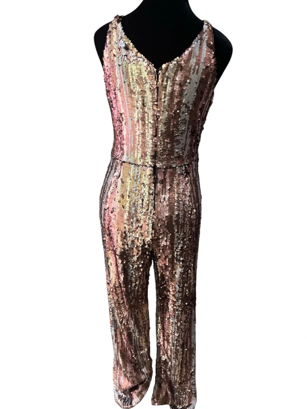 Dress the Population sleeveless neck